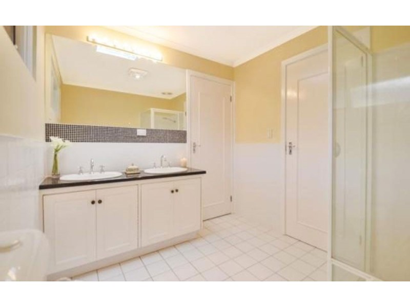 43 Tatiara Road, Happy Valley SA 5159