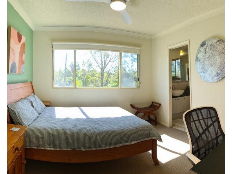 3/4 Pike Avenue, Taringa QLD 4068
