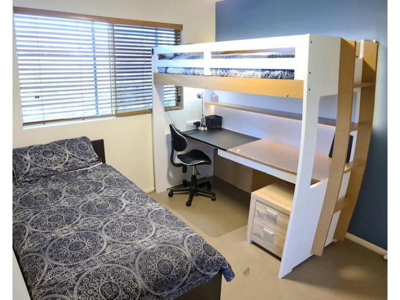 3/4 Pike Avenue, Taringa QLD 4068