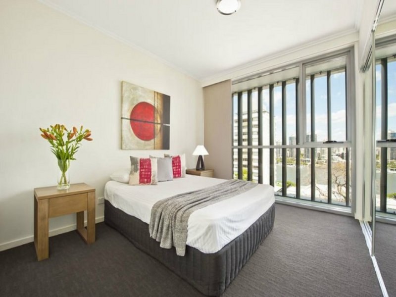 32/75 Barker Street, New Farm QLD 4005