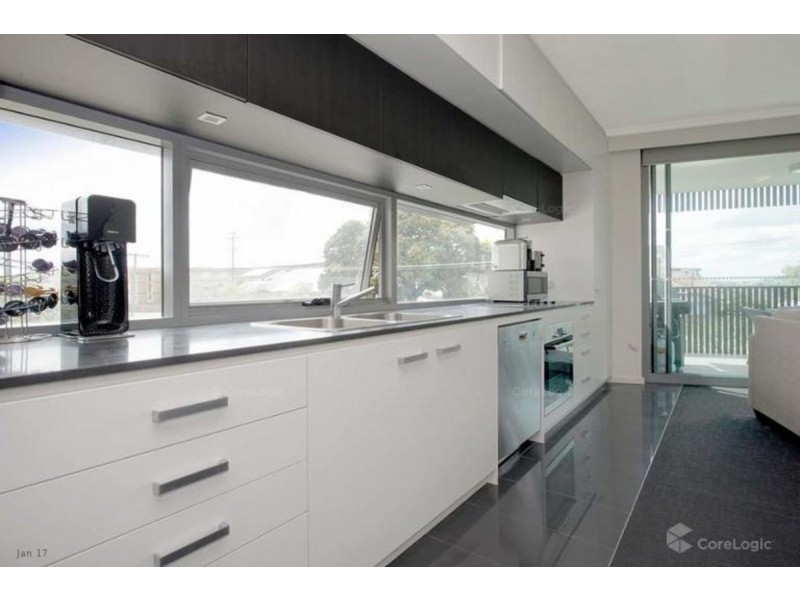 32/75 Barker Street, New Farm QLD 4005