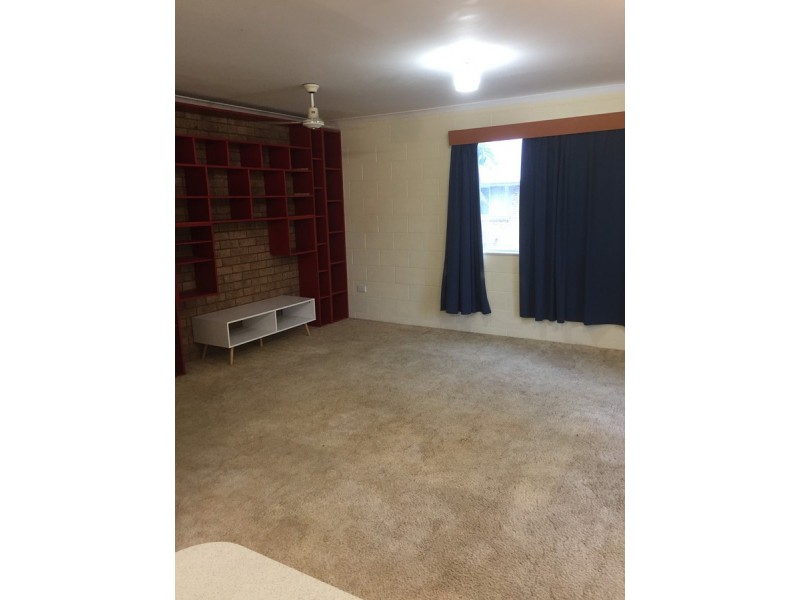 1/36 Jarnahill Drive, Mount Coolum QLD 4573