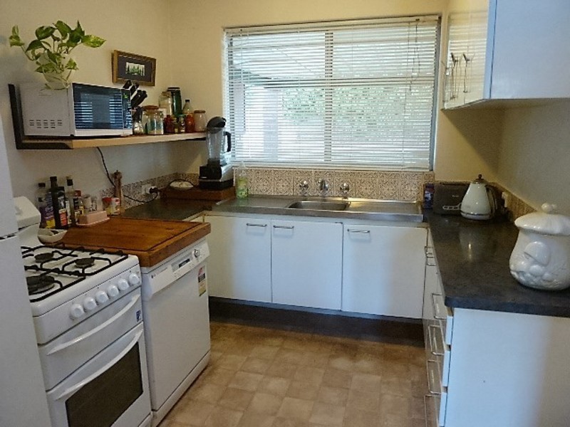 21 Allinga Cresent, Craigie WA 6025