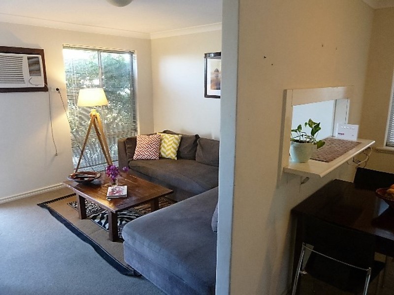 21 Allinga Cresent, Craigie WA 6025