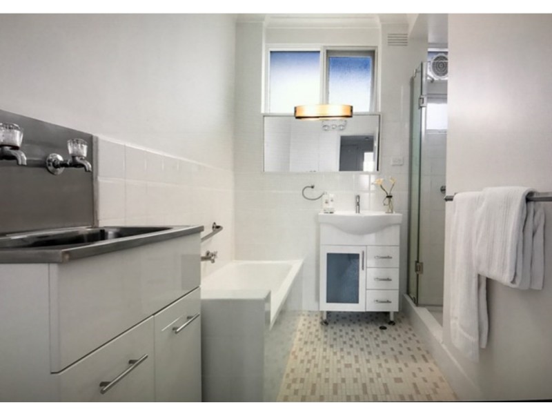 4/30 Hartwood Street, Kew East VIC 3102