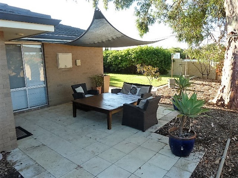 21 Allinga Crescent, Craigie WA 6025