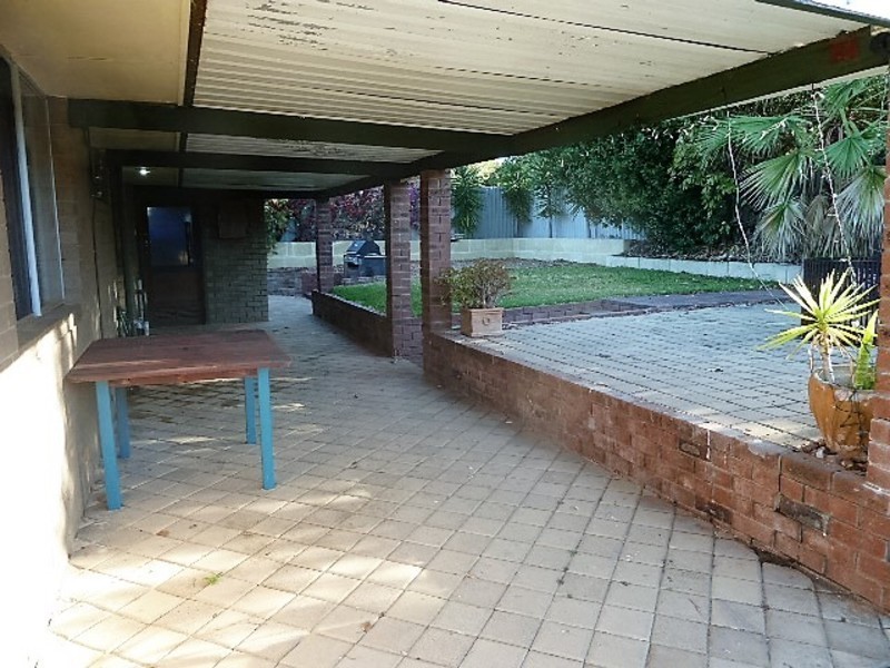 21 Allinga Crescent, Craigie WA 6025