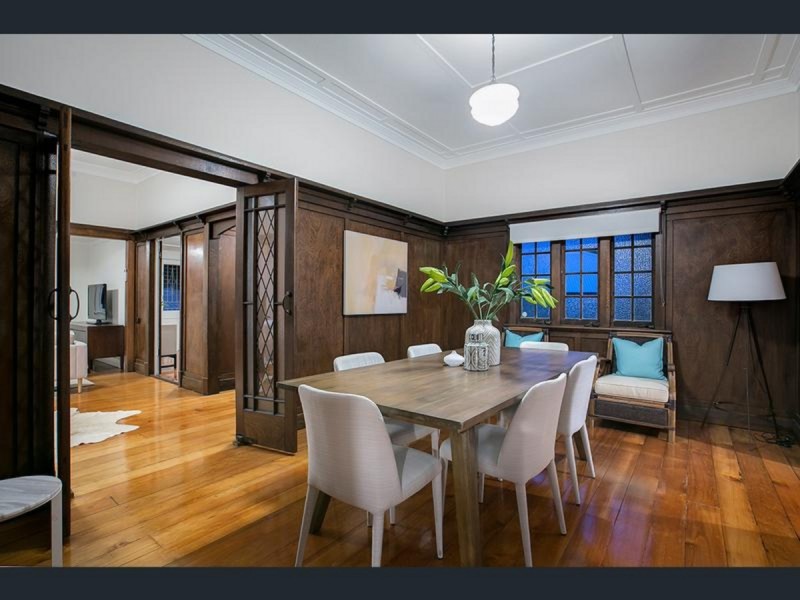 16 Cecil Road, Bardon QLD 4065