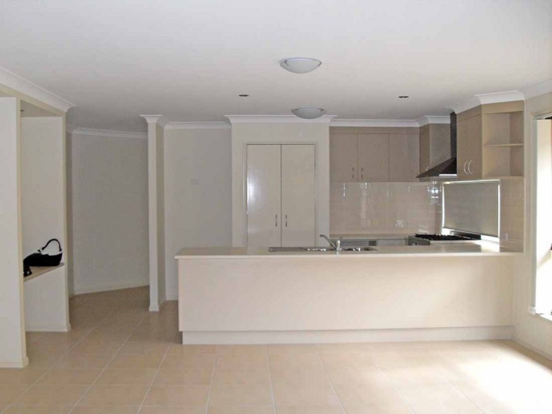 21 Worchester Crescent, Wakerley QLD 4154