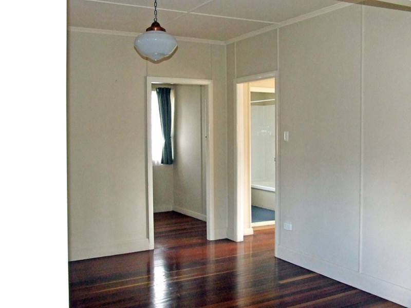 5 Birdwood Road, Holland Park West QLD 4121