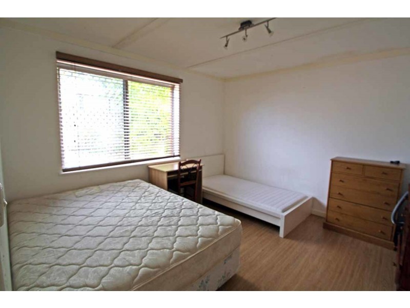 5B Victoria Street, St James WA 6102