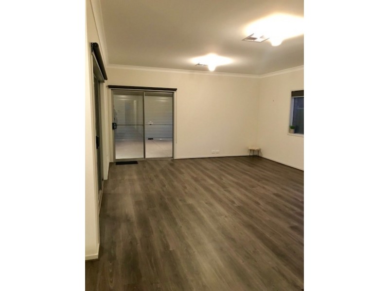 16 Hindmarsh Street, Seaford Heights SA 5169