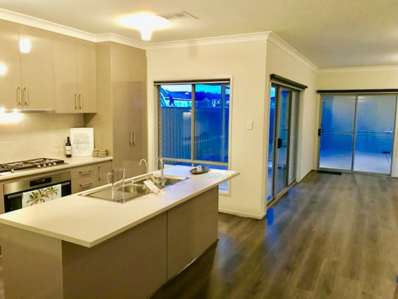 16 Hindmarsh Street, Seaford Heights SA 5169