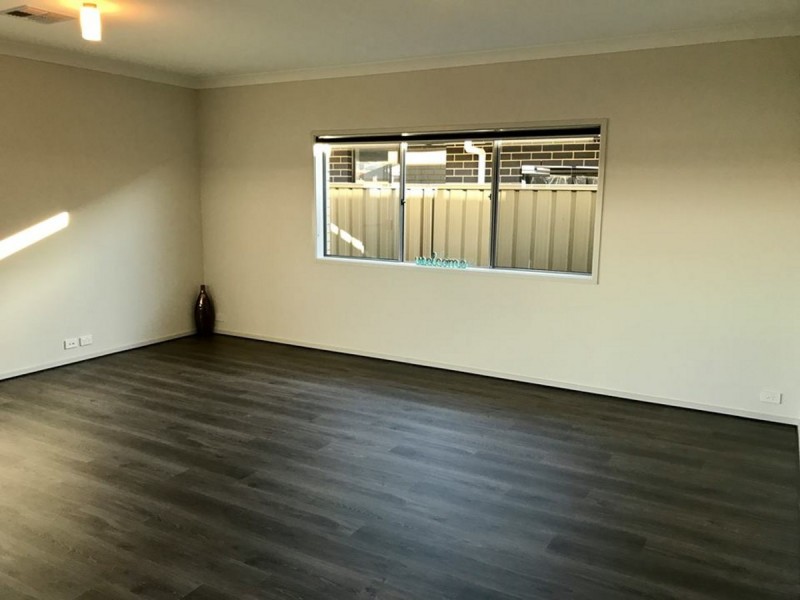 16 Hindmarsh Street, Seaford Heights SA 5169