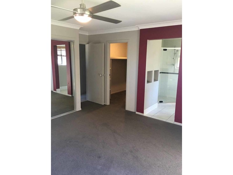 25 Attenborough Circuit, Redland Bay QLD 4165