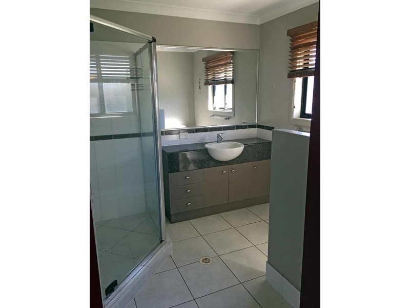 25 Attenborough Circuit, Redland Bay QLD 4165