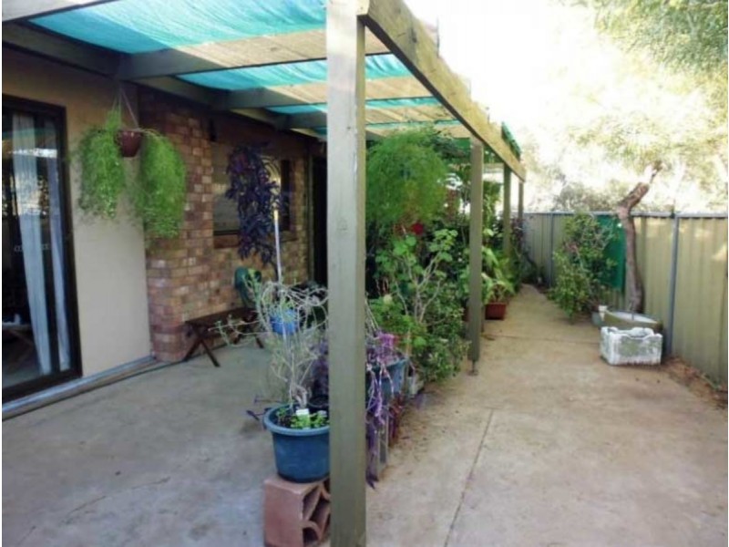 2/7 Darbon Terrace, Crystal Brook SA 5523