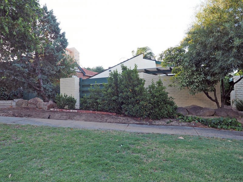 5/2 Queens Crescent, Mount Lawley WA 6050