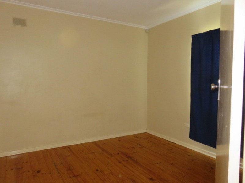 4 Conyngham Street, Elizabeth East SA 5112