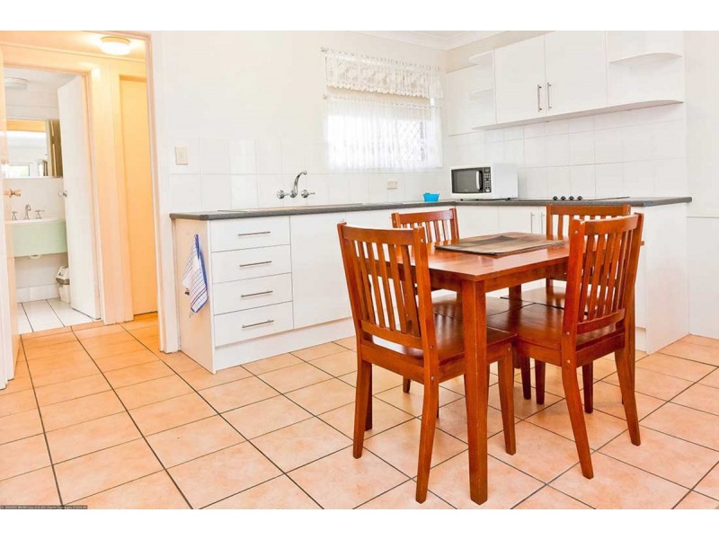 7/477 Esplanade, Torquay QLD 4655