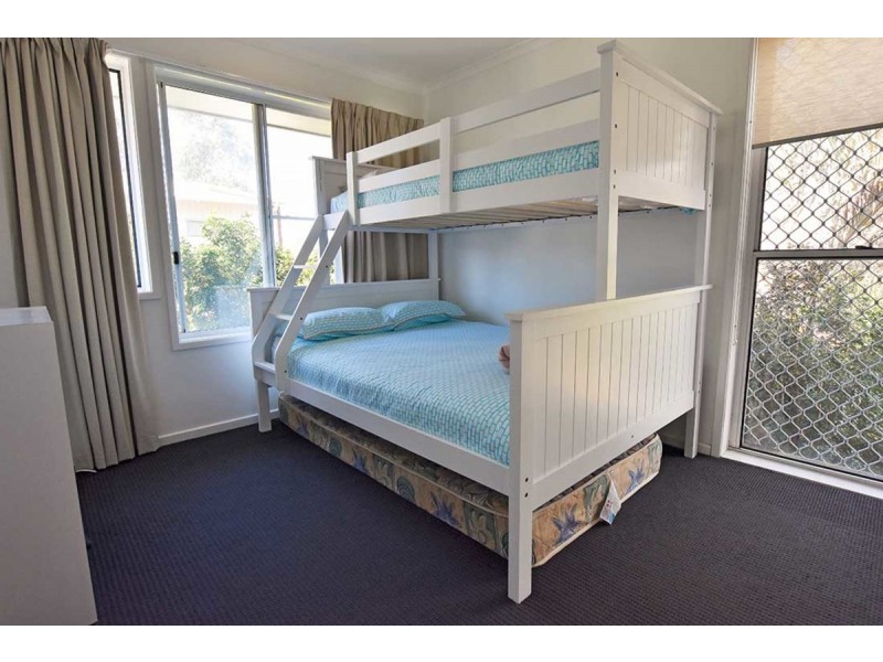 1/4 Kalinda Avenue, Mooloolaba QLD 4557