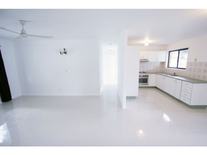 27 Headland Street, Sunnybank QLD 4109