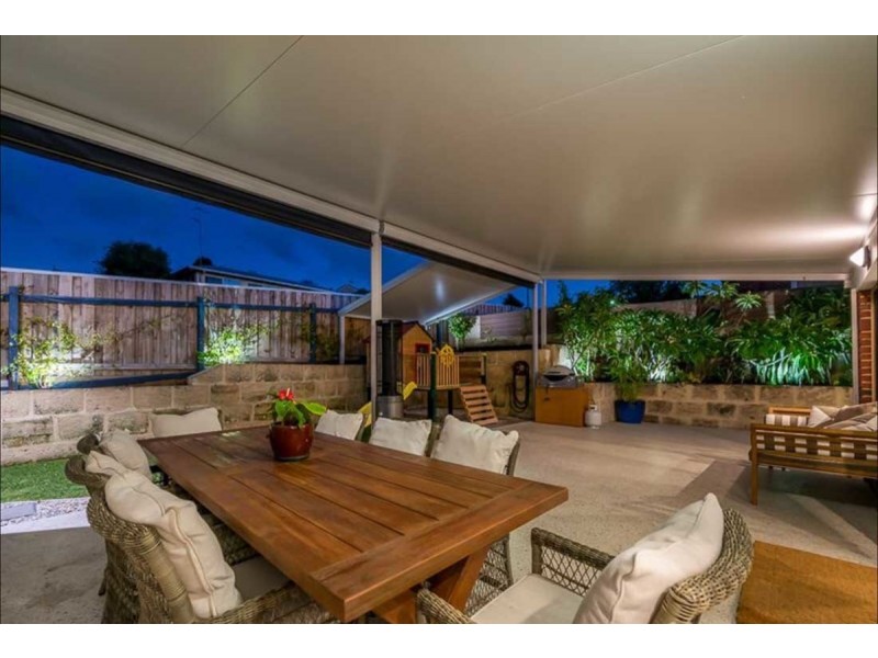 8 Loftia View, Clarkson WA 6030