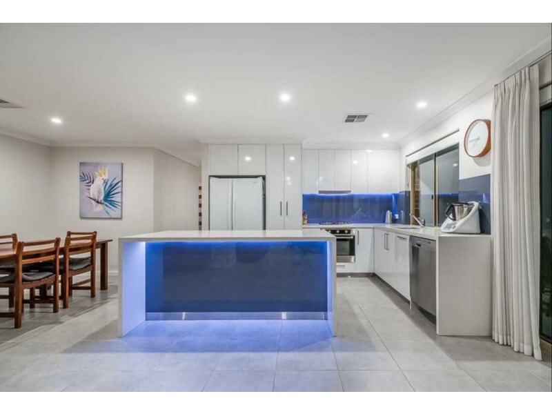 8 Loftia View, Clarkson WA 6030
