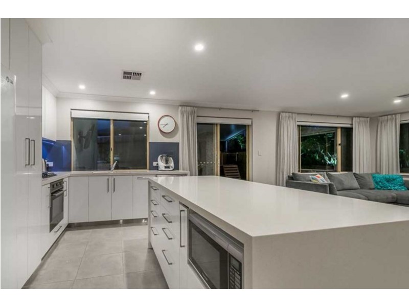 8 Loftia View, Clarkson WA 6030