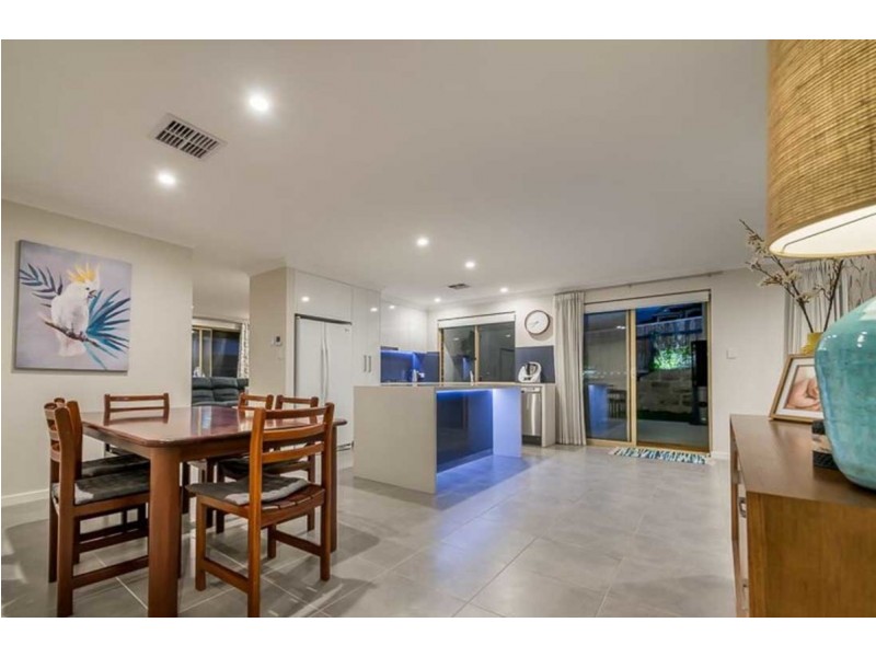 8 Loftia View, Clarkson WA 6030