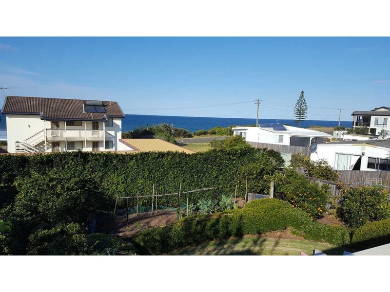 24 Ocean Drive, Wallabi Point NSW 2430