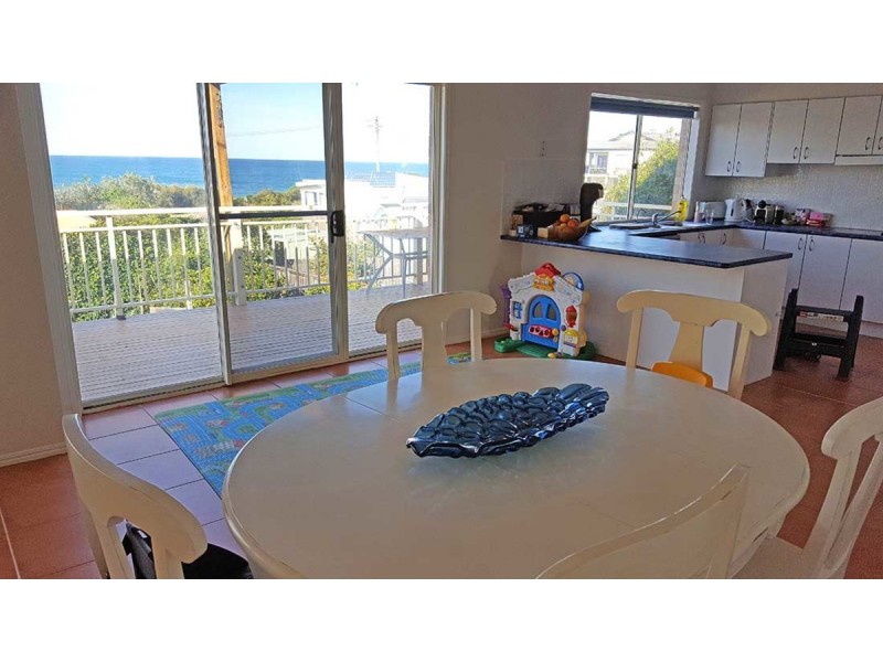 24 Ocean Drive, Wallabi Point NSW 2430