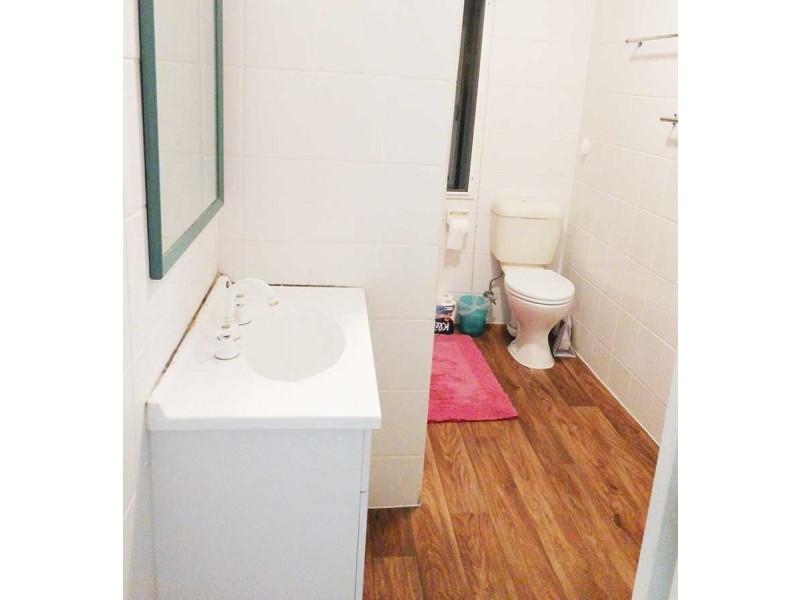 8 Burnley Street, Newmarket QLD 4051