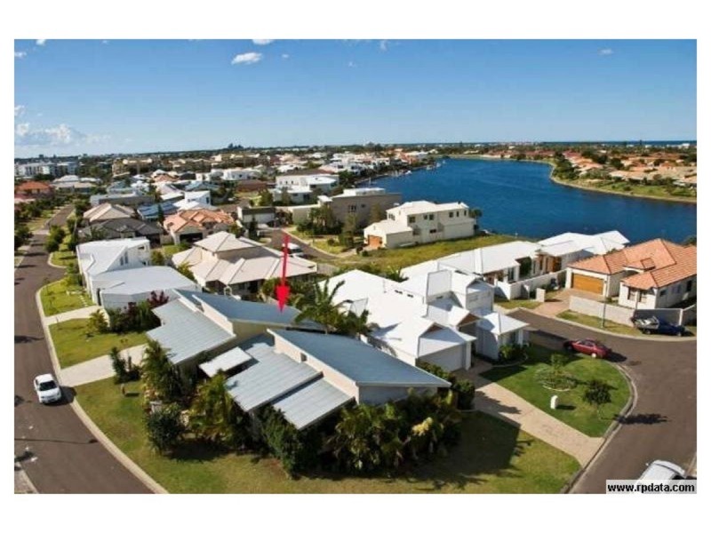 4 Maldives Place, Kawana Island QLD 4575