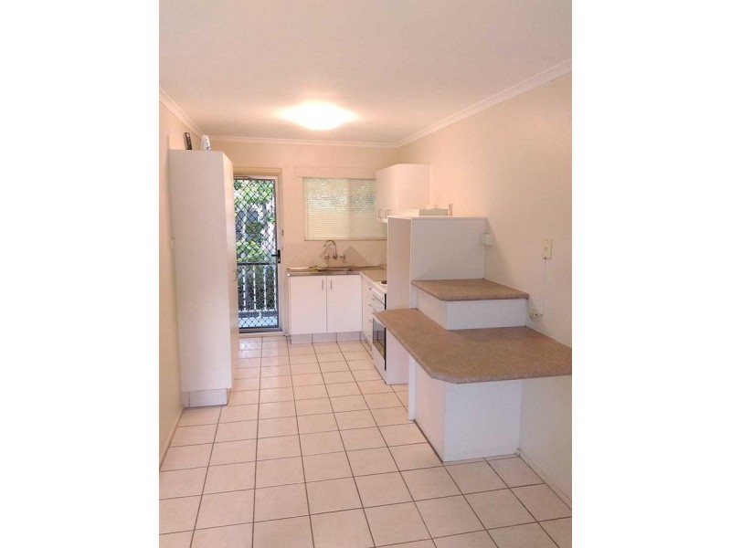 3/19 Weemala Street, Chevron Island QLD 4217