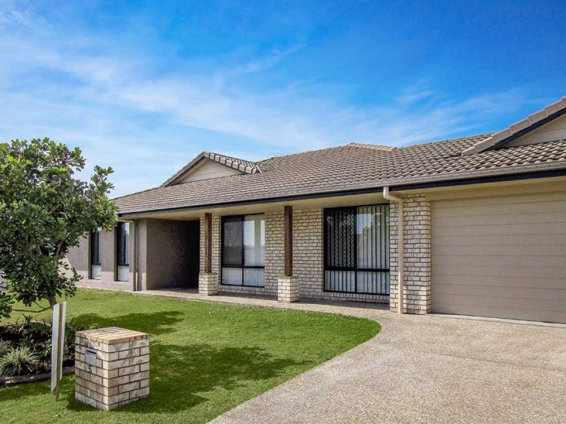 5 Robinia Court, Morayfield QLD 4506