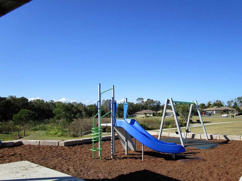 5 Robinia Court, Morayfield QLD 4506