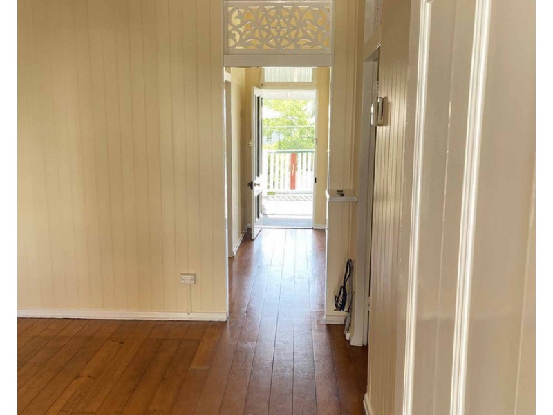 345 Oxley Road, Graceville QLD 4075