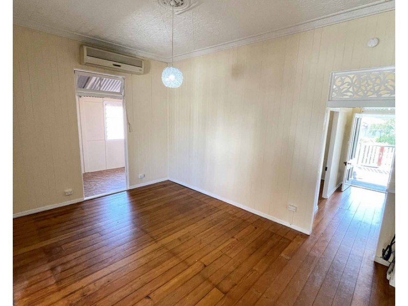 345 Oxley Road, Graceville QLD 4075