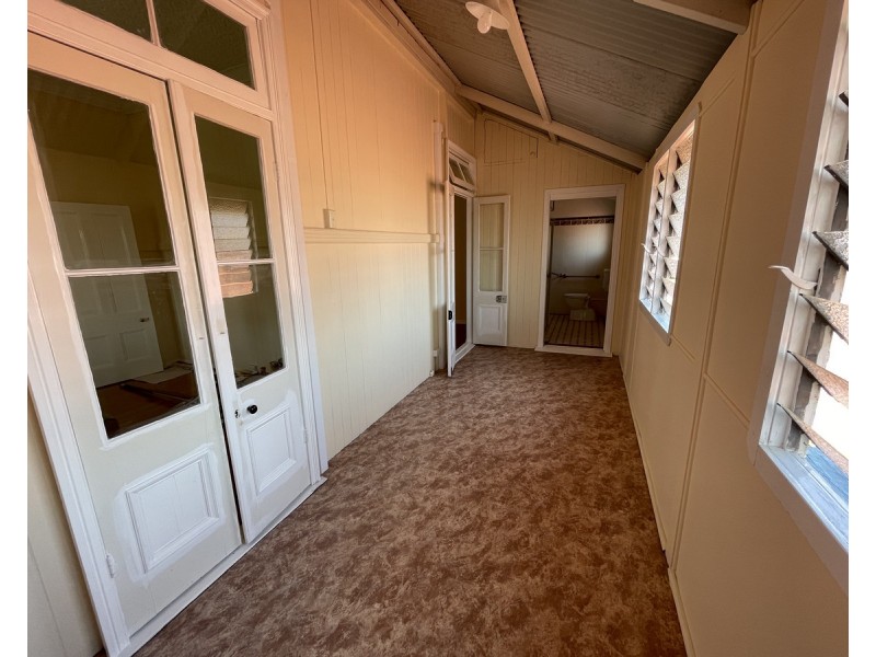 345 Oxley Road, Graceville QLD 4075