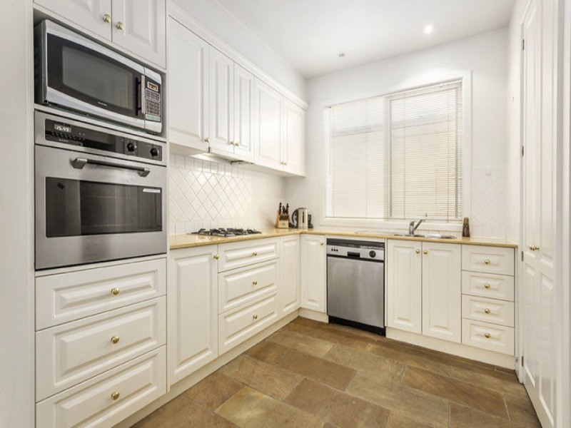 2/2 Clifton Grove, Hawthorn East VIC 3123