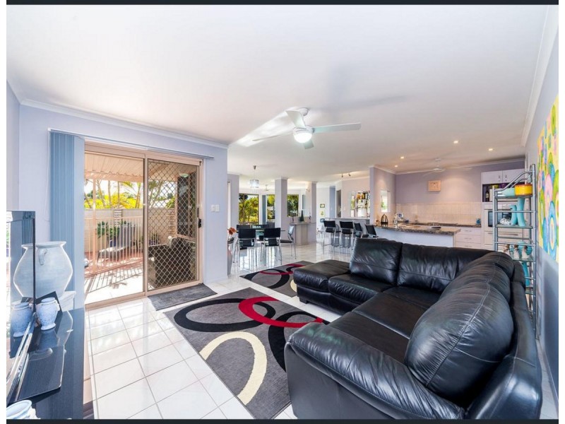 1 Maidstone Place, Parkwood QLD 4214