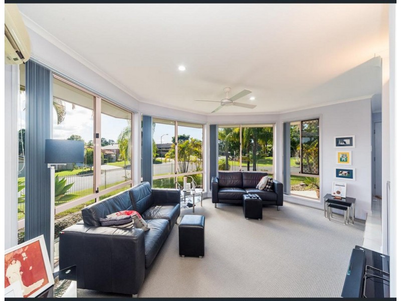 1 Maidstone Place, Parkwood QLD 4214