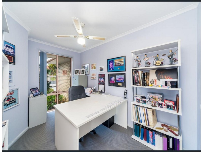 1 Maidstone Place, Parkwood QLD 4214