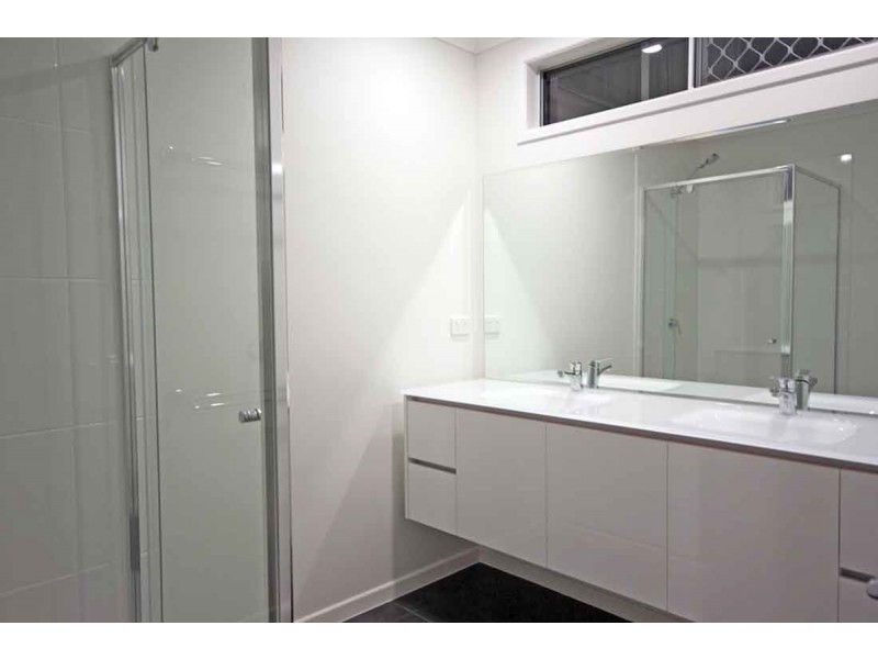 677 Ross River Road, Kirwan QLD 4817