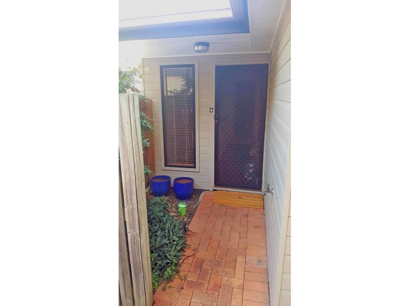 24 Arthur Terrace, Red Hill QLD 4059