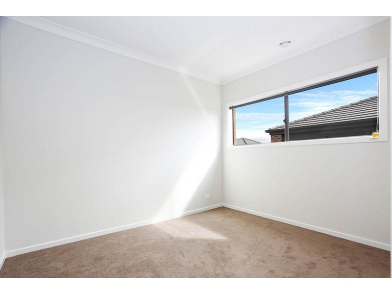 16 Opal Street, Melton South VIC 3338