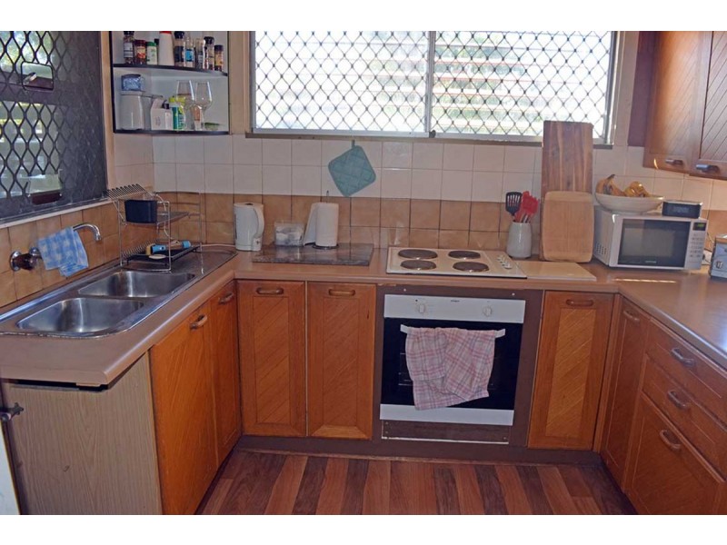 7 Summerland Key, Broadbeach Waters QLD 4218