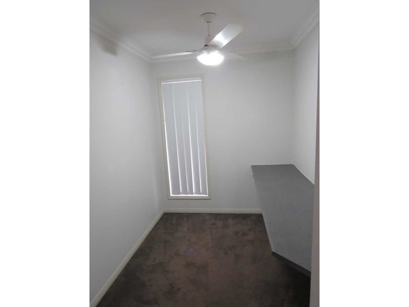 4 Courtney Street East, Rothwell QLD 4022