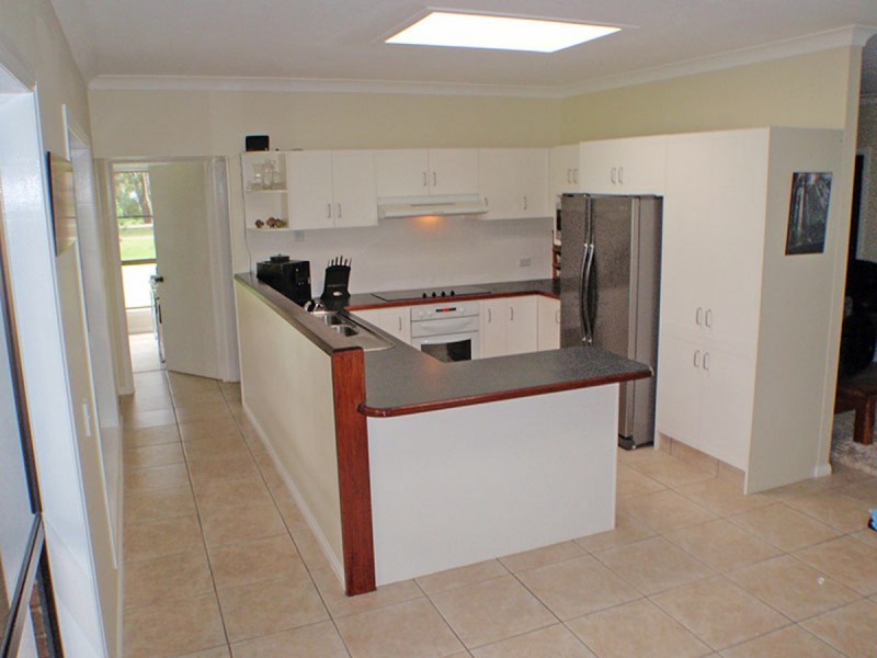 32 Mooloolah Meadows Drive, Mooloolah Valley QLD 4553